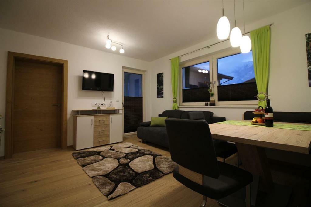 Apart Melanie Zell am Ziller Esterno foto
